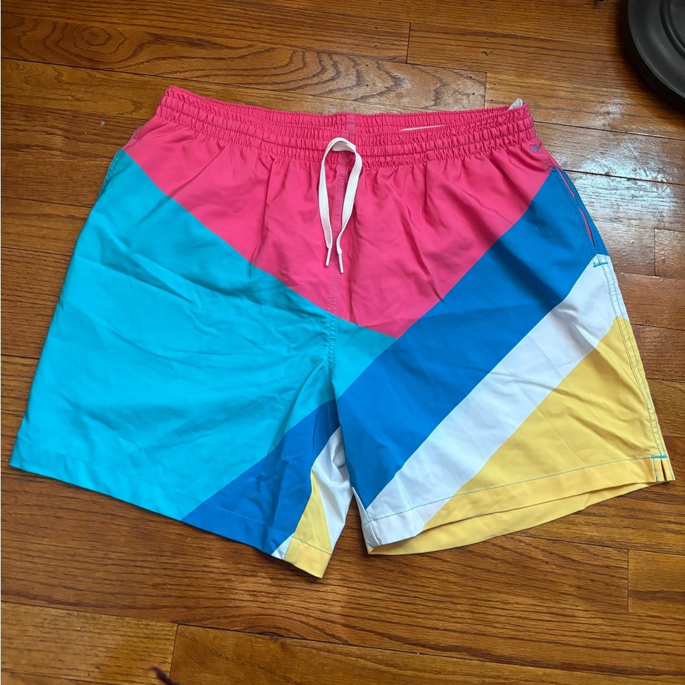 Chubbies The Retroactives 5.5” Classic Swim Trunk Size 2XL XXL Trunks